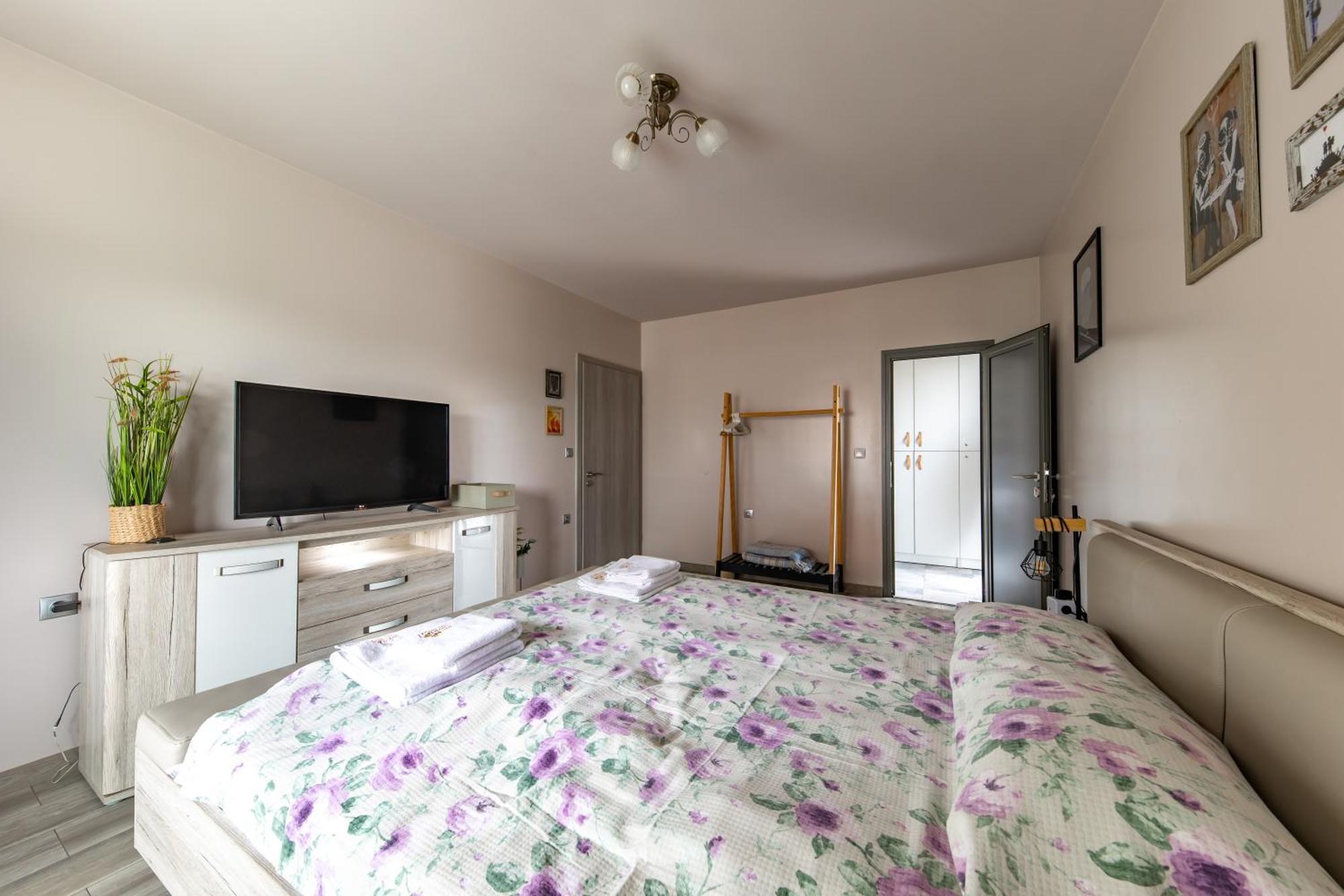 Happy Town Apartments Veliko Tarnovo Exterior foto